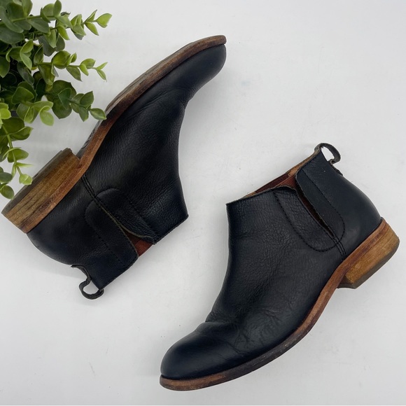 KorkEase Shoes Korkease Velma Low Ankle Chelsea Boot In Black